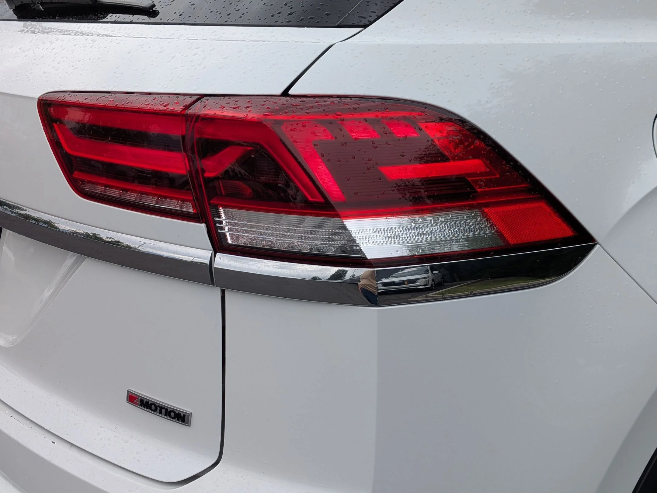 2022 Volkswagen Atlas Cross Sport SE w/Tech - Photo 13