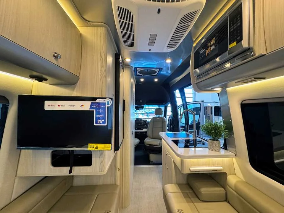 New 2026 SILVER AIRSTREAM  image 32