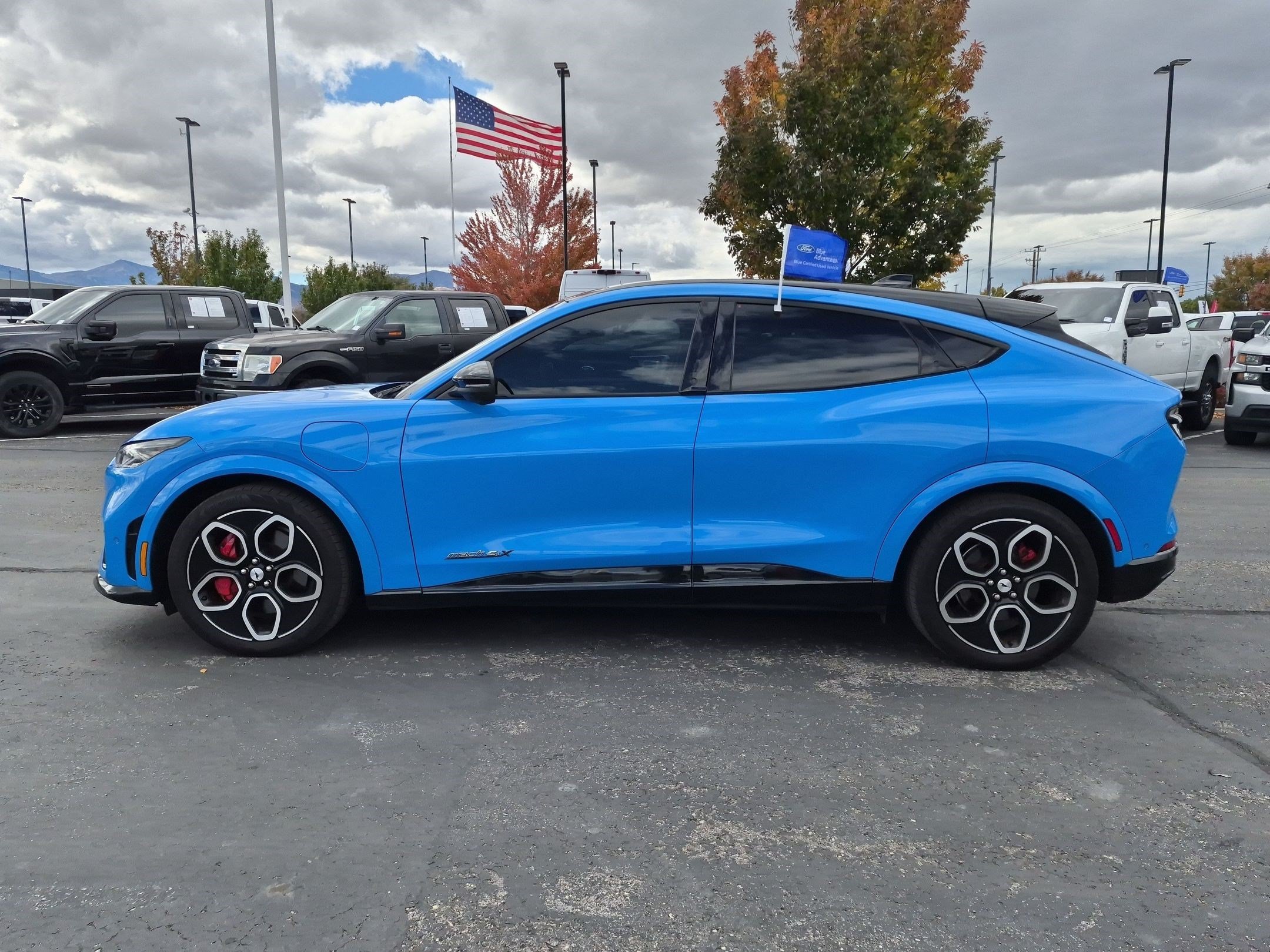 Used 2023 Grabber Blue Ford GT image 7