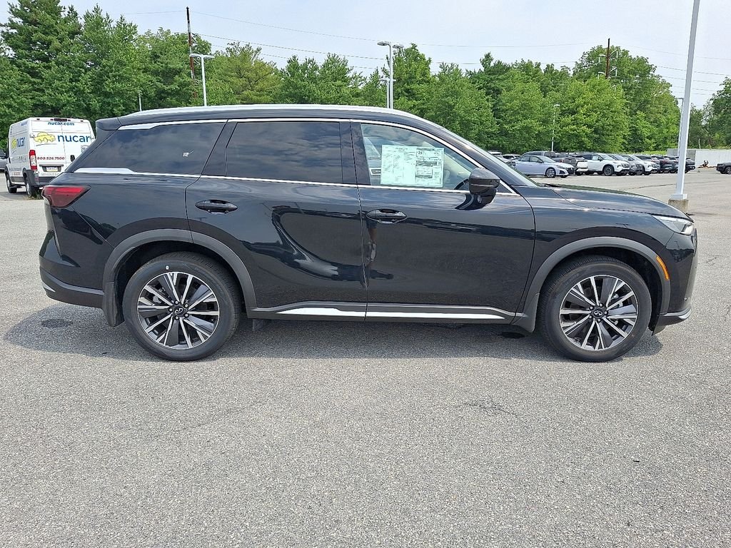 Used 2026 Black INFINITI LUXE image 8