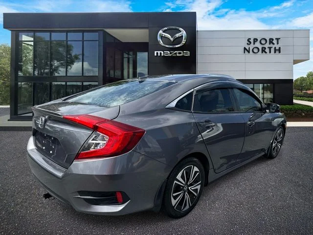 Used 2017  Honda EX-T image 3