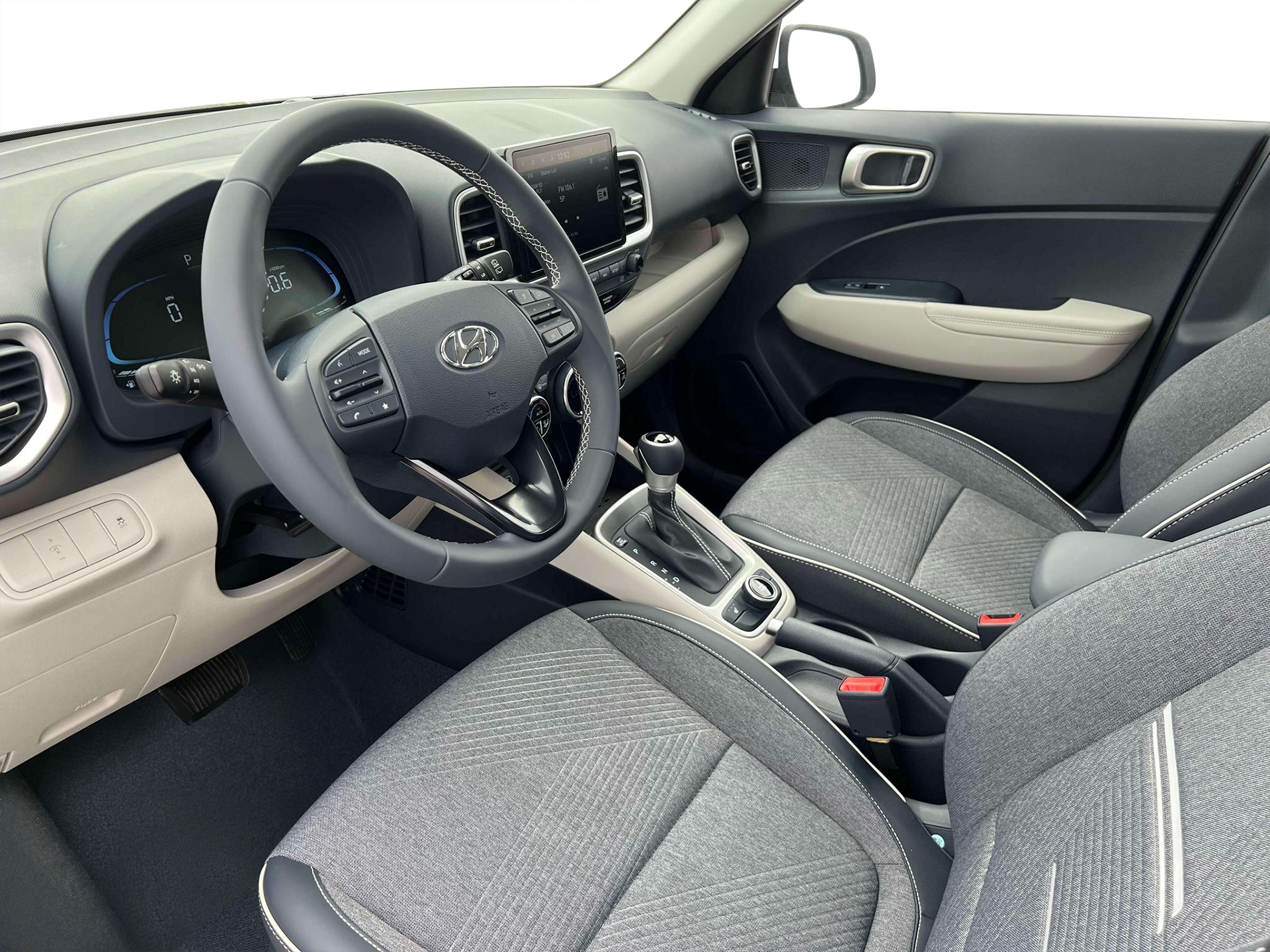 New 2025 White Hyundai Limited image 14