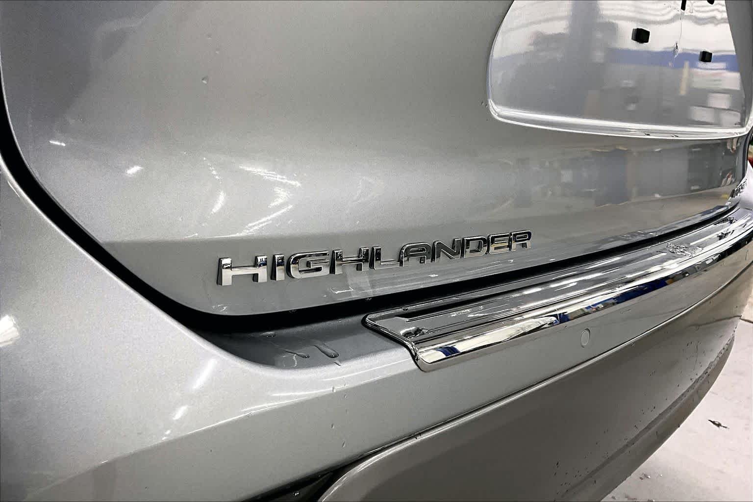 Used 2023 Celestial Silver Metallic Toyota Platinum image 30