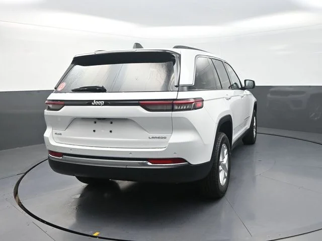 New 2026 Bright White Clearcoat Jeep Laredo X image 9