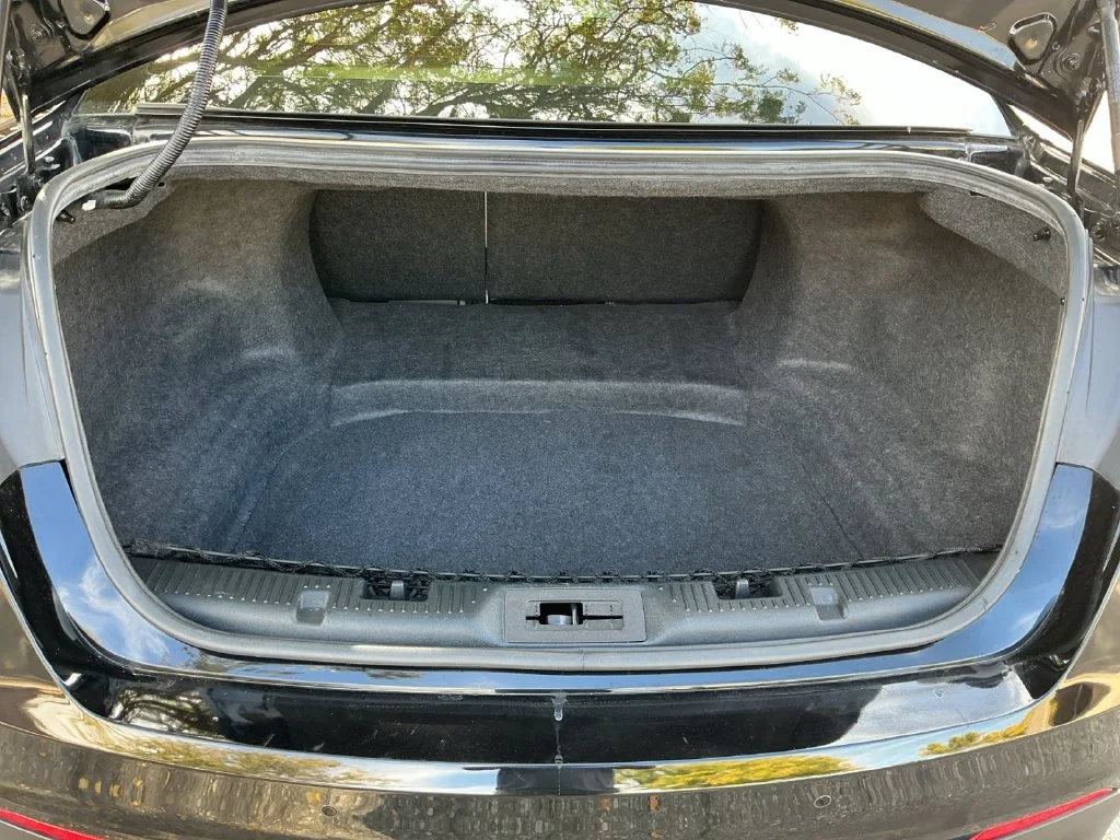 Used 2016 Black Ford Limited image 28