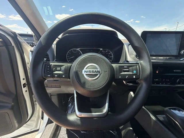 Used 2021 White Nissan SV image 14