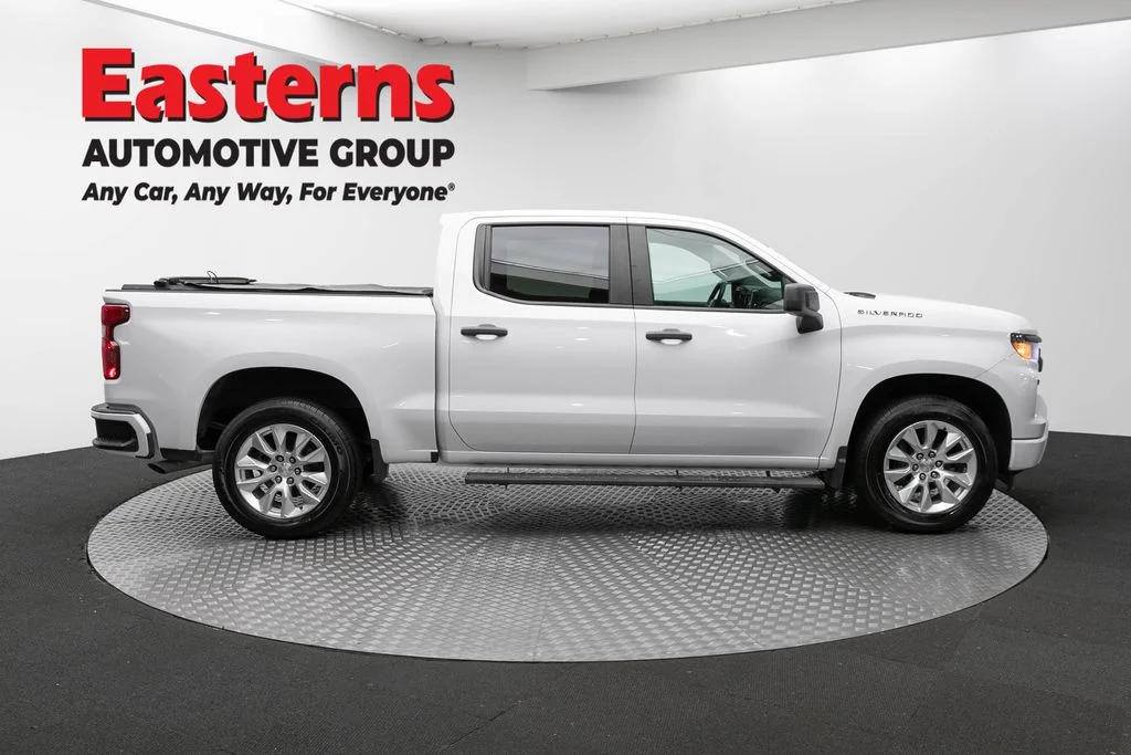 Used 2023 White Chevrolet Custom image 4