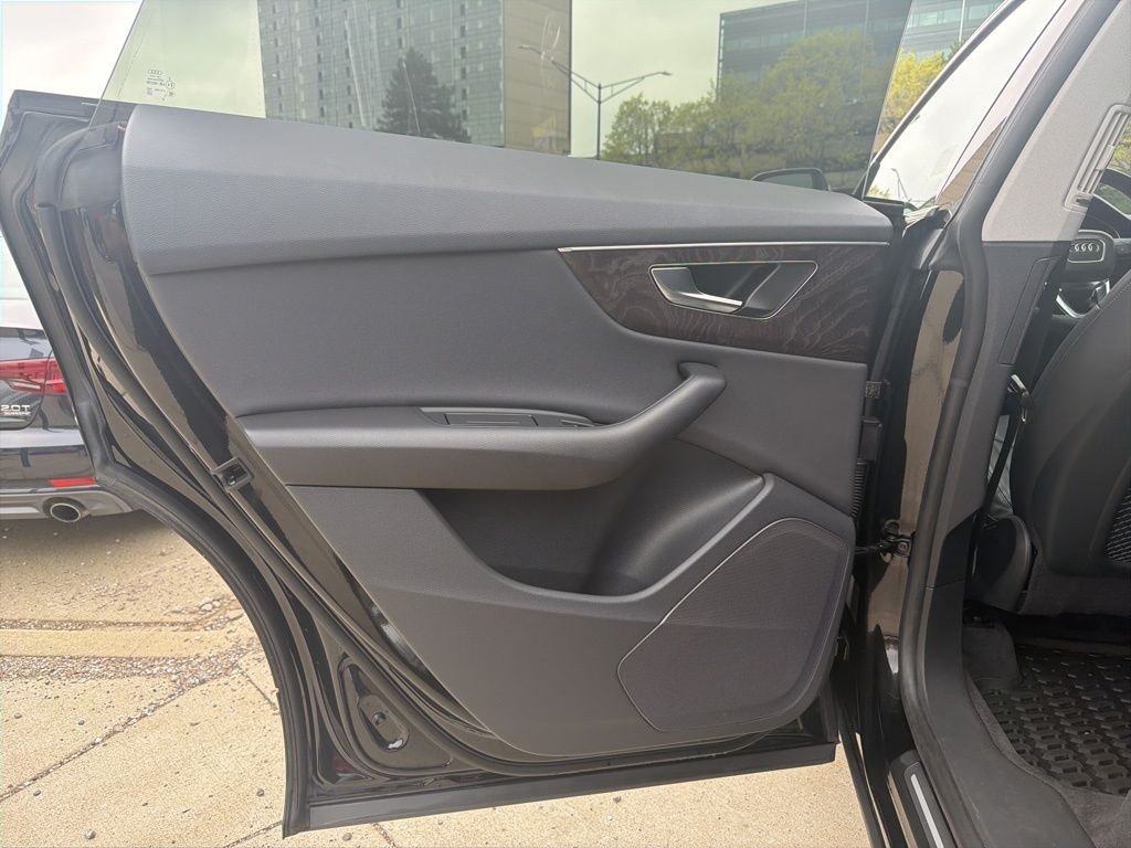 Used 2023 Black Audi 55 Premium image 10