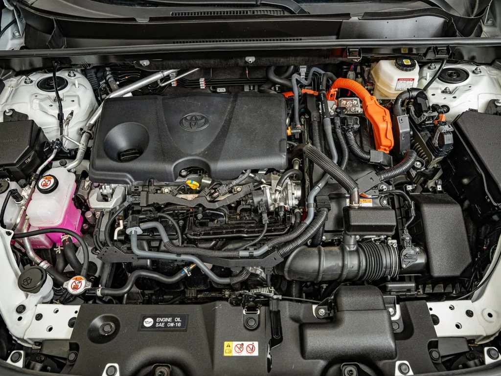 Used 2025 Ice Toyota LE image 40