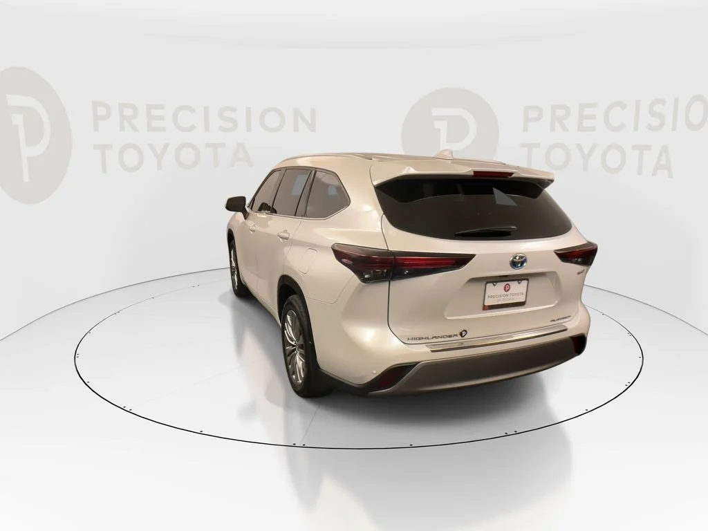 Used 2024 Pearl Toyota Platinum image 15