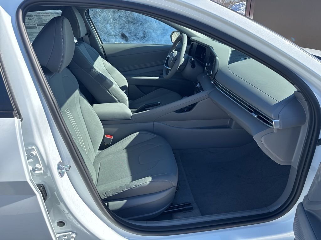 New 2026 White Hyundai SEL Sport image 15