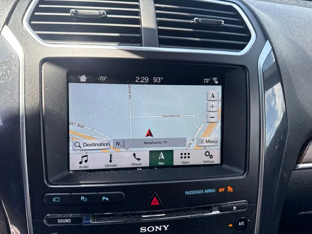 Used 2018 Gray Ford Limited image 10