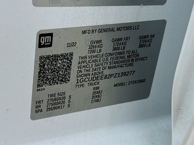 Used 2023 Summit White Chevrolet RST image 30