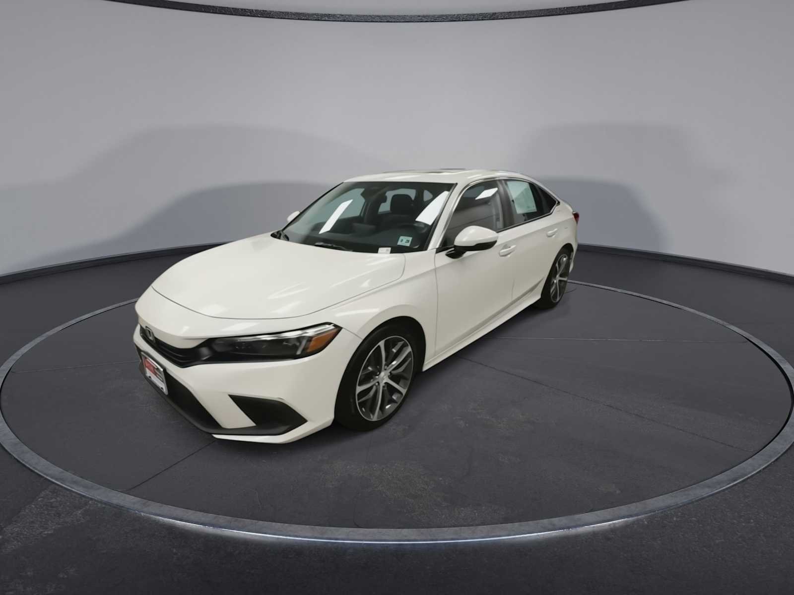 Used 2023 White Honda Touring image 4