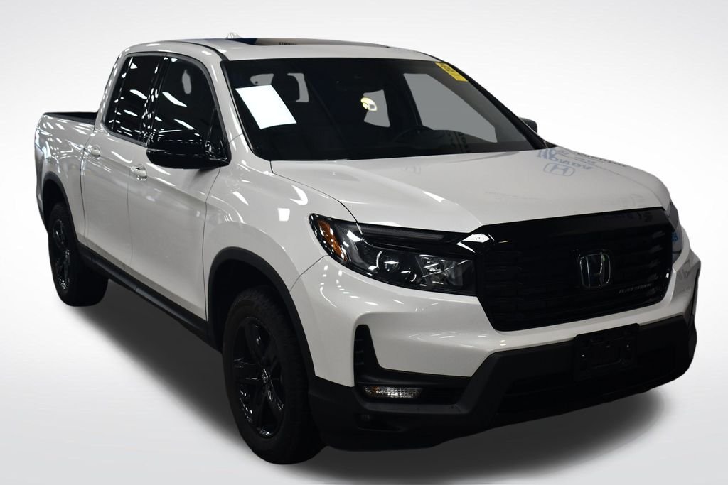Certified Used 2023 Platinum White Pearl Honda Black Edition image 9