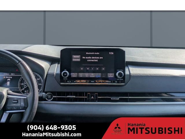 Used 2023 Silver Mitsubishi SE Special Edition image 19