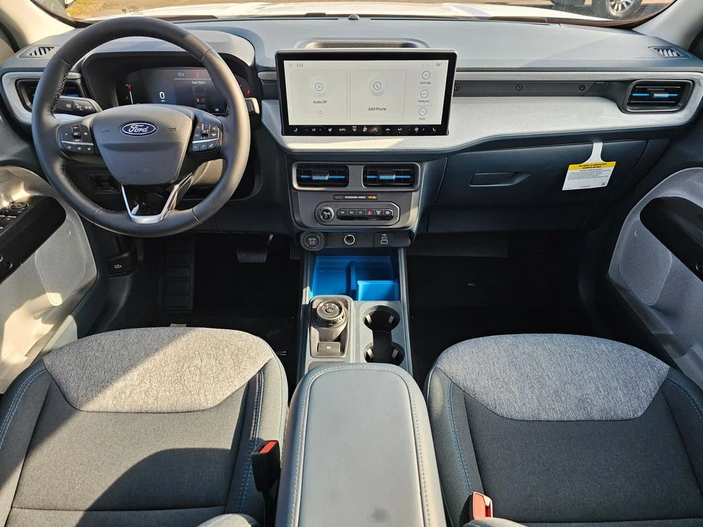 New 2025 Oxford White Ford XLT image 18