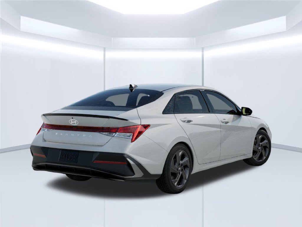 New 2026 White Hyundai SEL Sport image 4