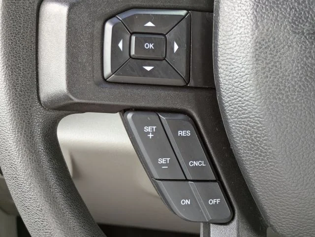 Certified Used 2019 Oxford White Ford XLT image 24