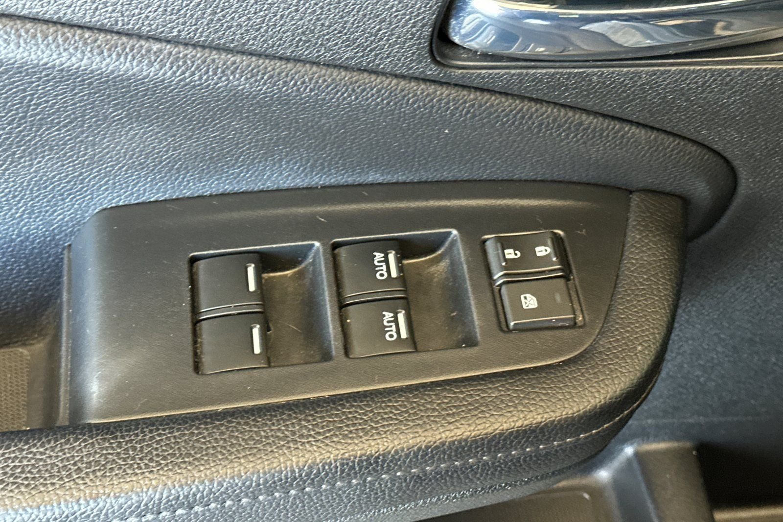 Used 2020  Honda Elite image 12