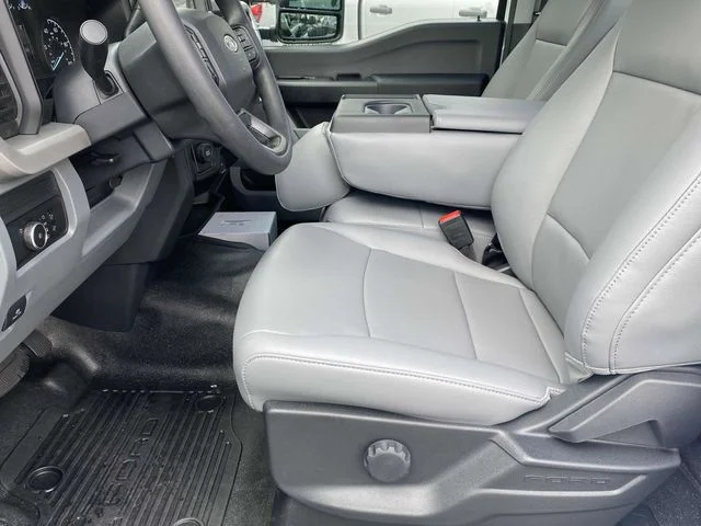 New 2025 White Ford XL image 8
