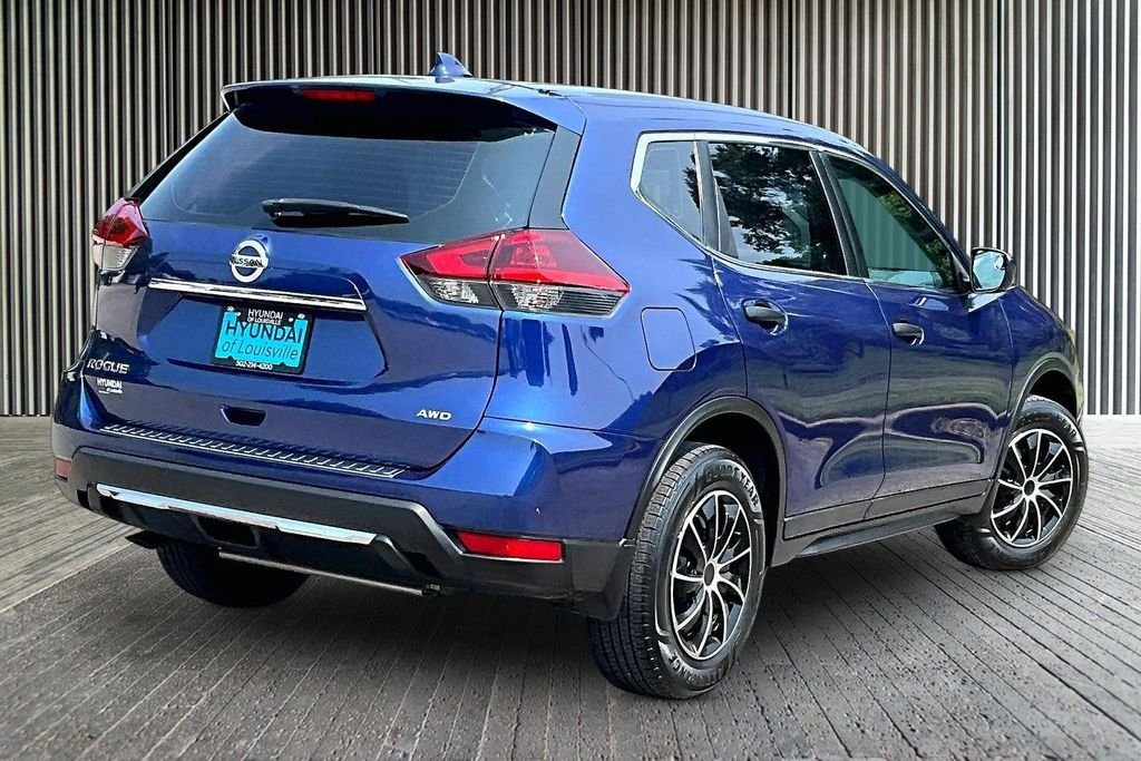 Used 2018 Blue Nissan S image 13
