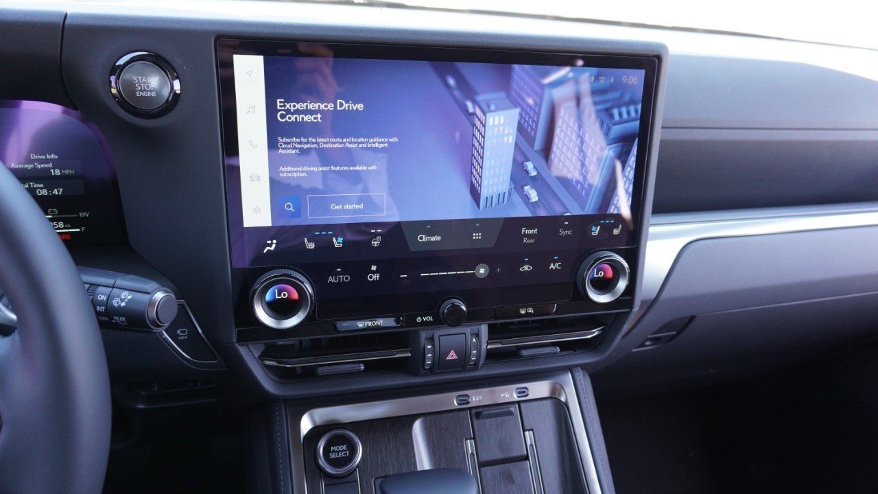 Used 2026 Black Lexus GX 550 Luxury+ image 16