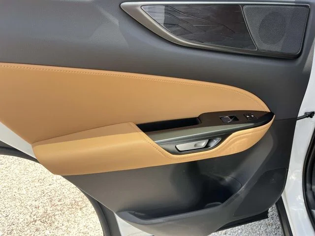 New 2026 Ultra White Lexus PREMIUM image 20