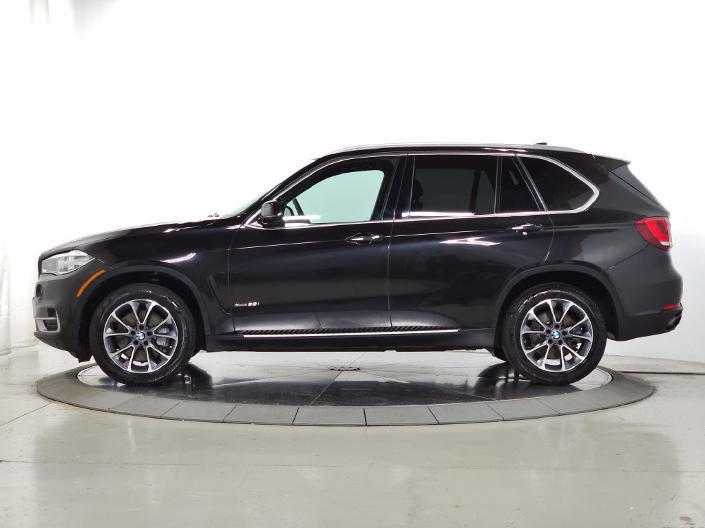 Used 2017 Black Sapphire Metallic BMW xDrive50i image 5