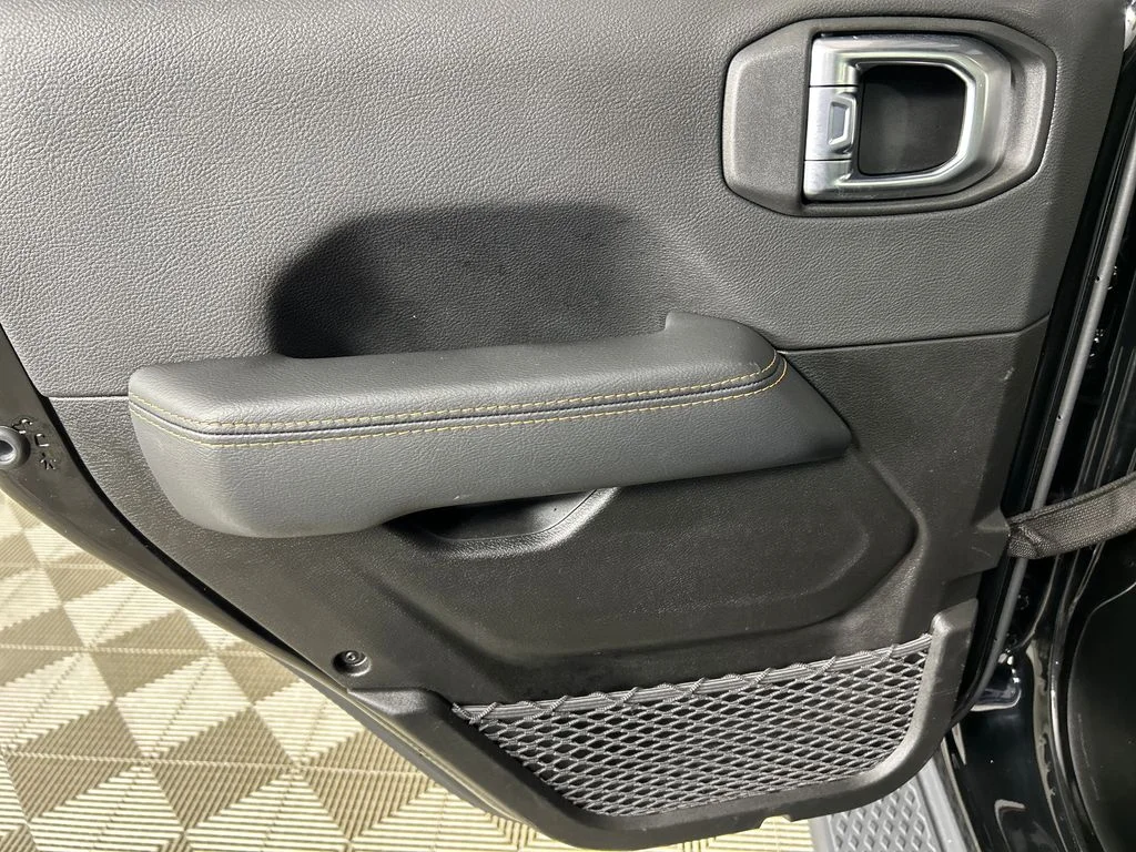 Used 2023 Black Jeep Overland image 17