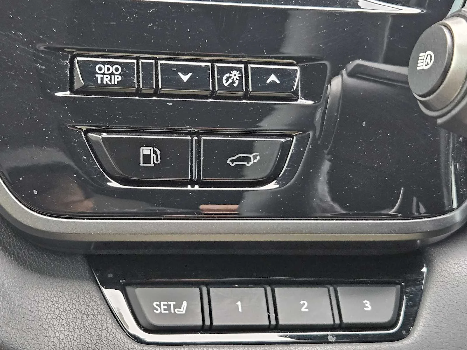 Certified Used 2024 Caviar Lexus Luxury image 16