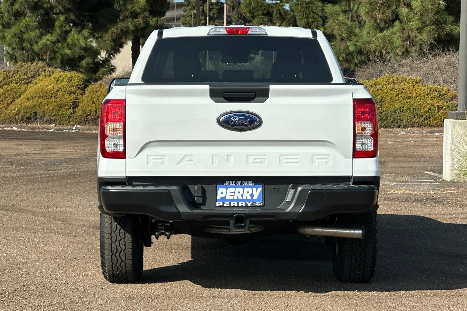 New 2026 Oxford White Ford XL image 4