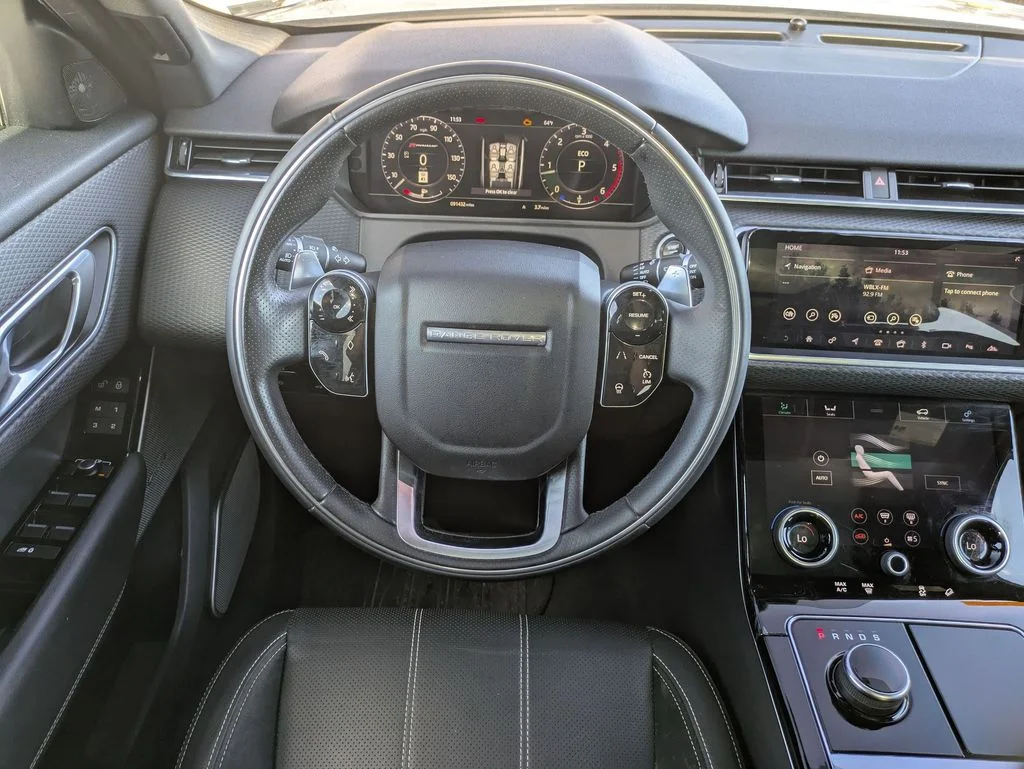 Used 2018 Gray Land Rover SE R-Dynamic image 24