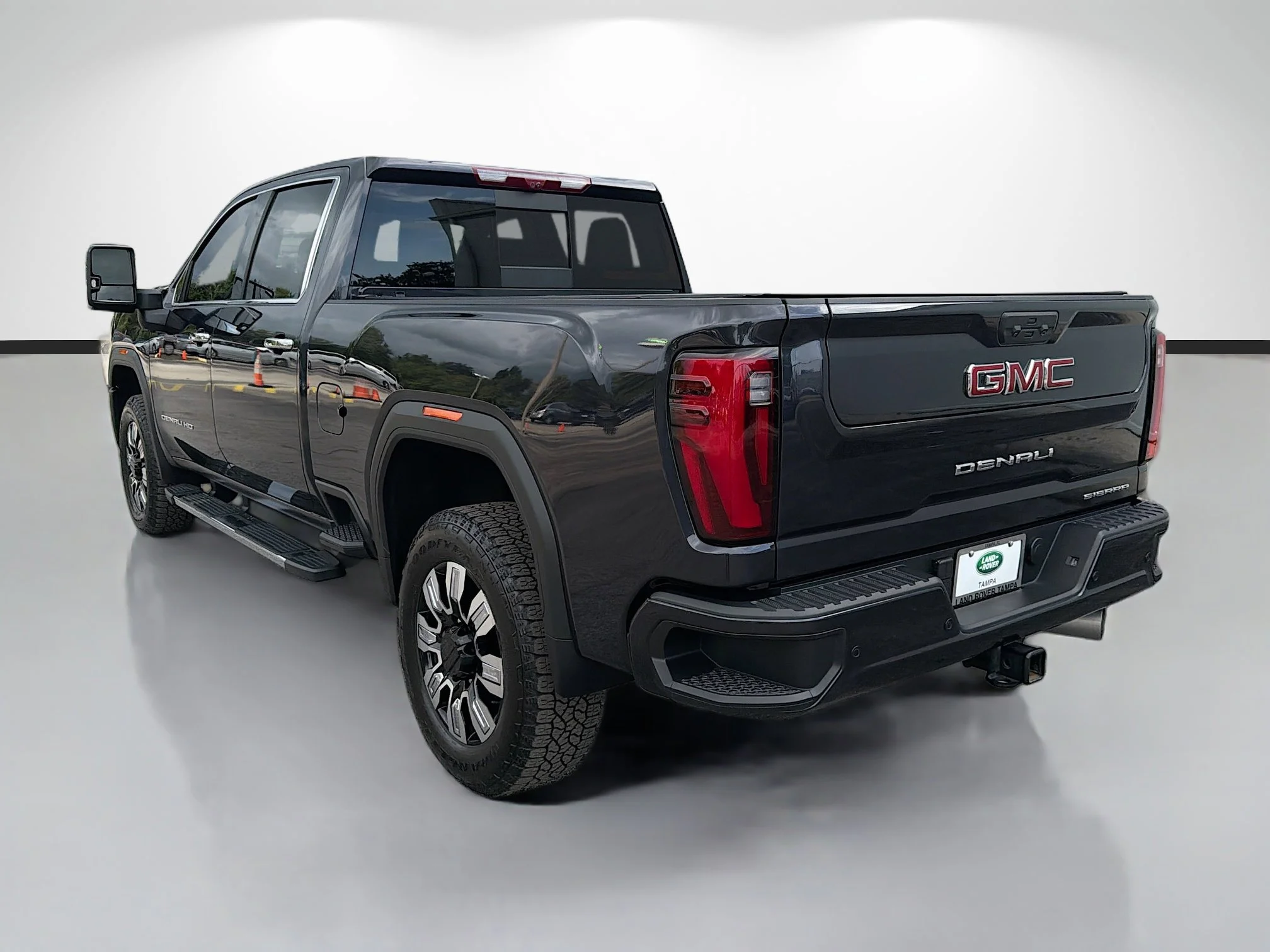 Used 2025 Titanium Rush Metallic GMC Denali image 3