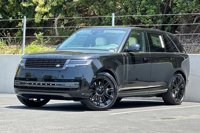 2026 Land Rover Range Rover 4.4 SE LWB 7's photo