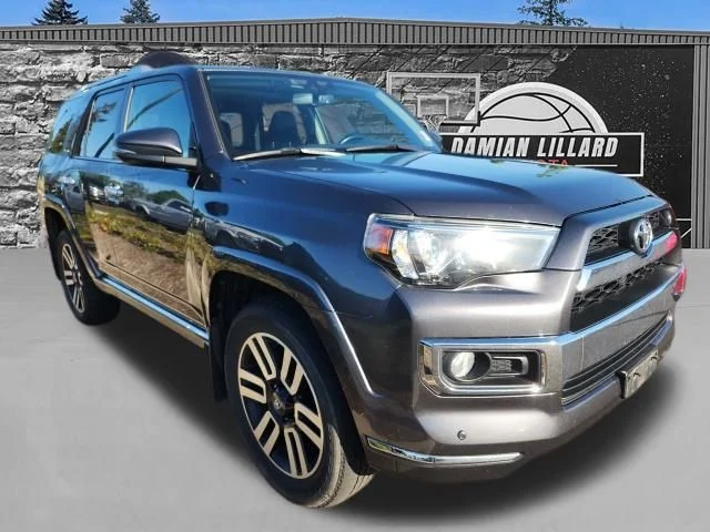 2016 Toyota 4Runner's photo