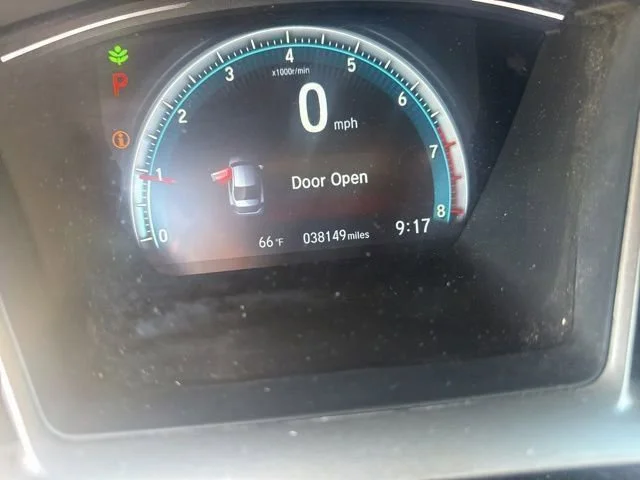 Used 2018  Honda EX image 12
