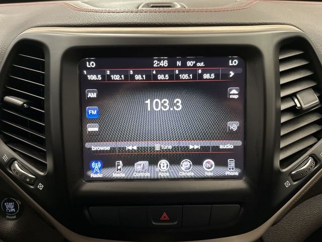 Used 2015 Red Jeep Trailhawk image 14