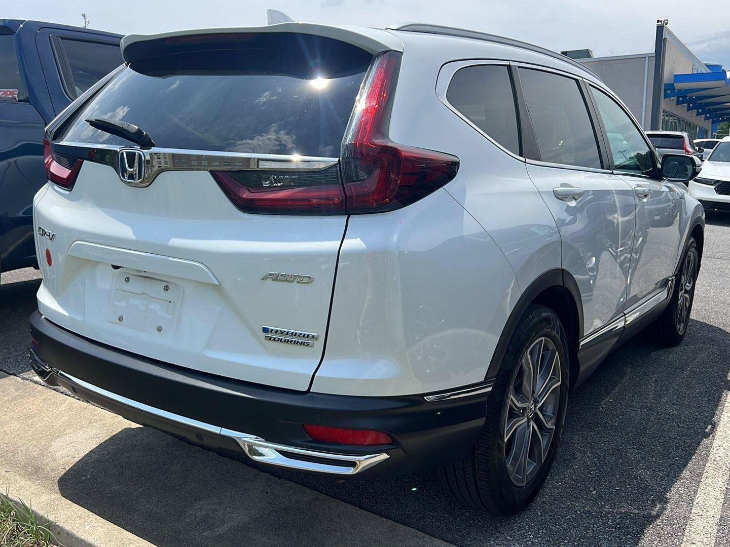 Used 2022 Platinum White Pearl Honda Touring image 4
