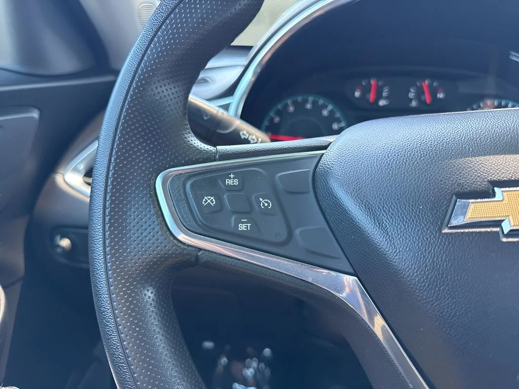 Used 2020 White Chevrolet LT image 16