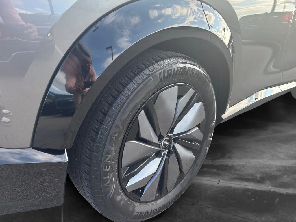 Used 2023 Gray Nissan ENGAGE image 14