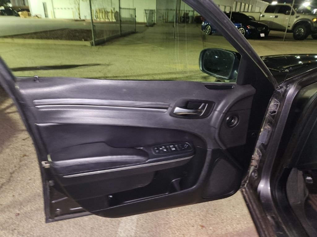 Used 2018 Gray Chrysler Touring image 2