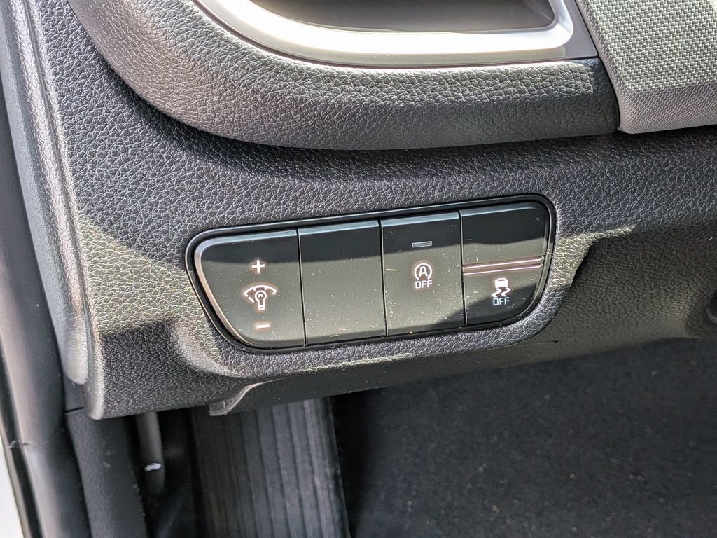 Used 2024 White Kia LX image 14
