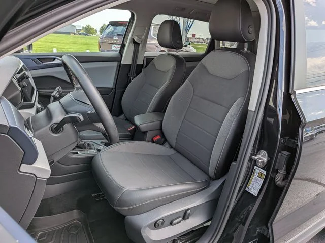 Used 2022 Gray Volkswagen 1.5T SE image 12