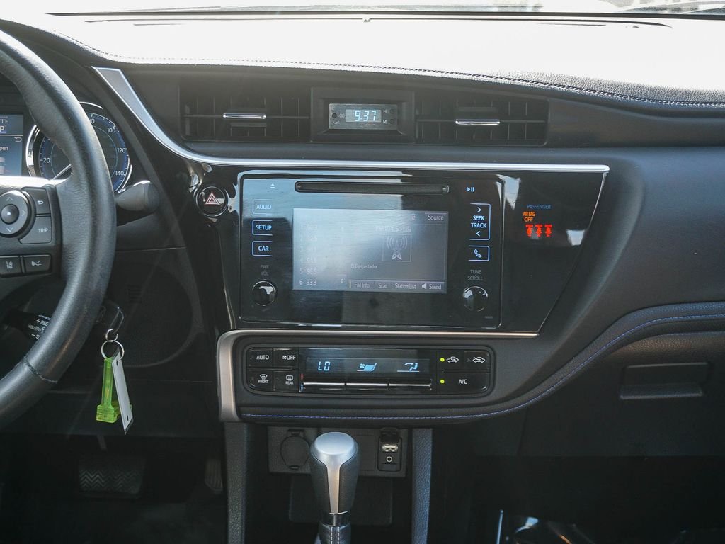 Used 2018 White Toyota SE image 15
