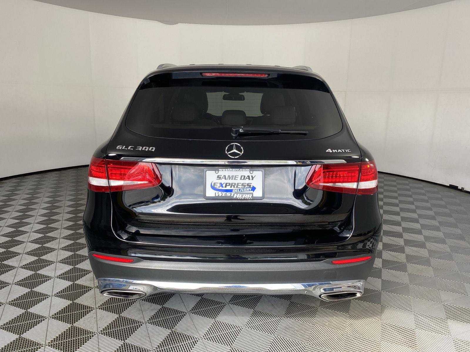 Used 2018 Obsidian Black Metallic Mercedes-Benz GLC 300 image 14
