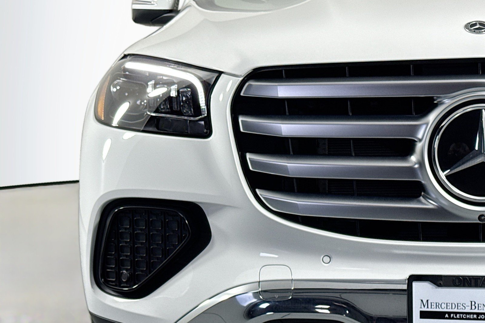 New 2026 Polar White Mercedes-Benz GLS 450 4MATIC® SUV image 14