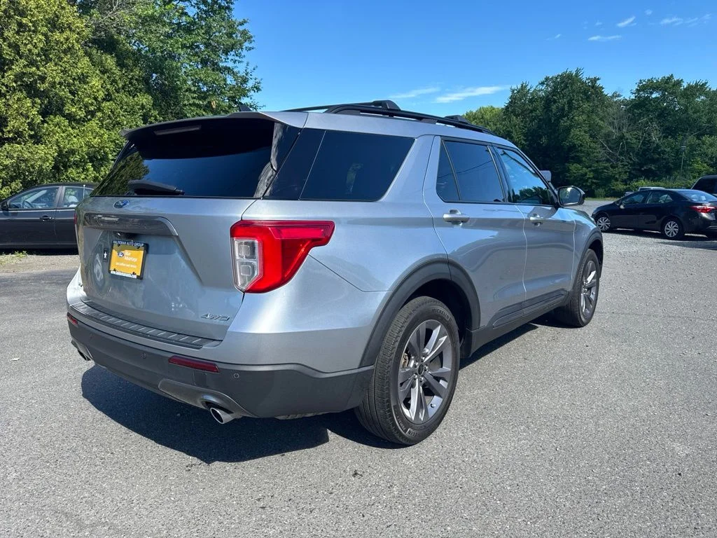 Used 2023 Silver Ford XLT image 5