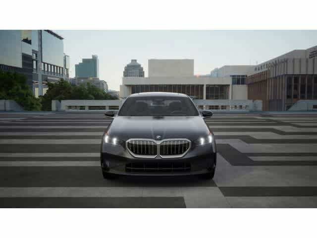 Used 2026 Dark Graphite Metallic BMW 530i image 3