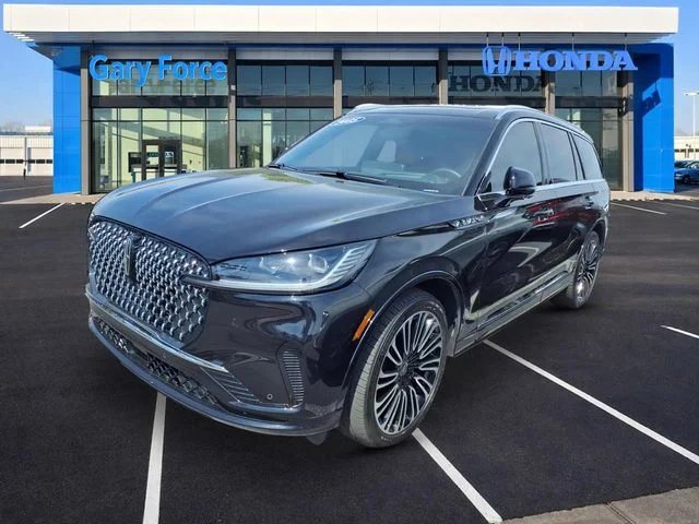 Used 2025 Black Metallic Lincoln Black Label image 4